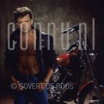 01-07-1986 Rob de Nijs at studio in Amsterdam.

[keywords]Posed, Half Length, Eyecontact, Motor, Singer[/keywords]